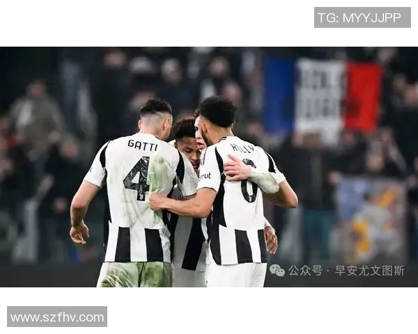 国米与尤文激战正酣双方球员拼尽全力争夺胜利 国米与尤文激战正酣双方球员拼尽全力争夺胜利