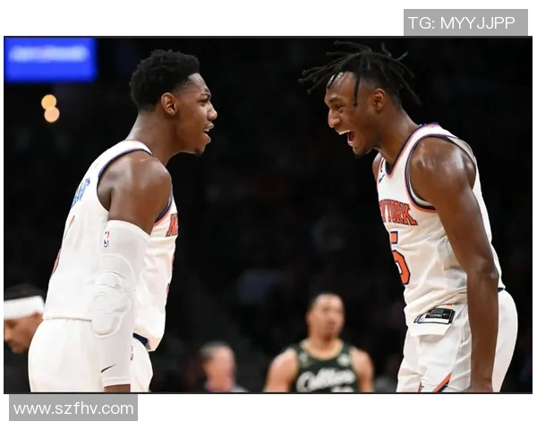 纽约尼克斯与猛龙激战正酣球迷期待精彩对决与绝妙表现