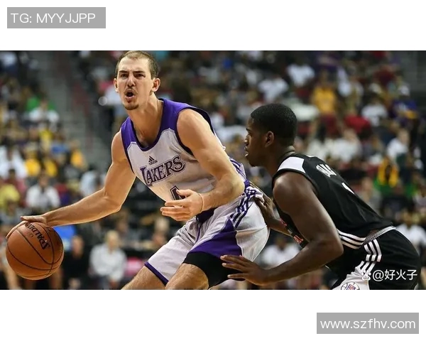 亚历克斯卡鲁索的篮球之路与职业生涯成就探讨